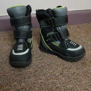 Toddler Winter Water Resistant Boots size 8M